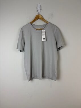 Uniqlo U Light Gray Short Sleeve Tee NWT